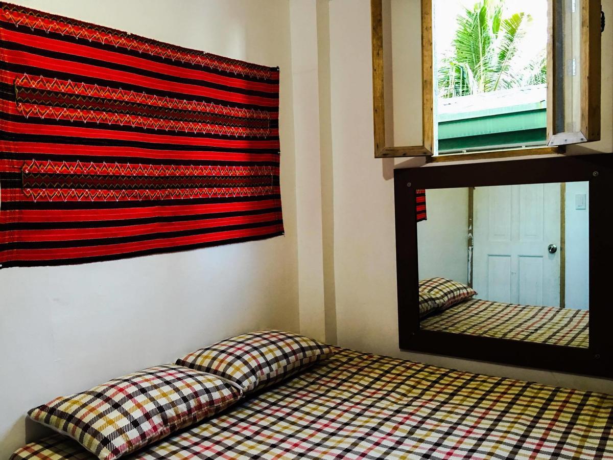 Humble Hut Hostel Manila Exterior foto